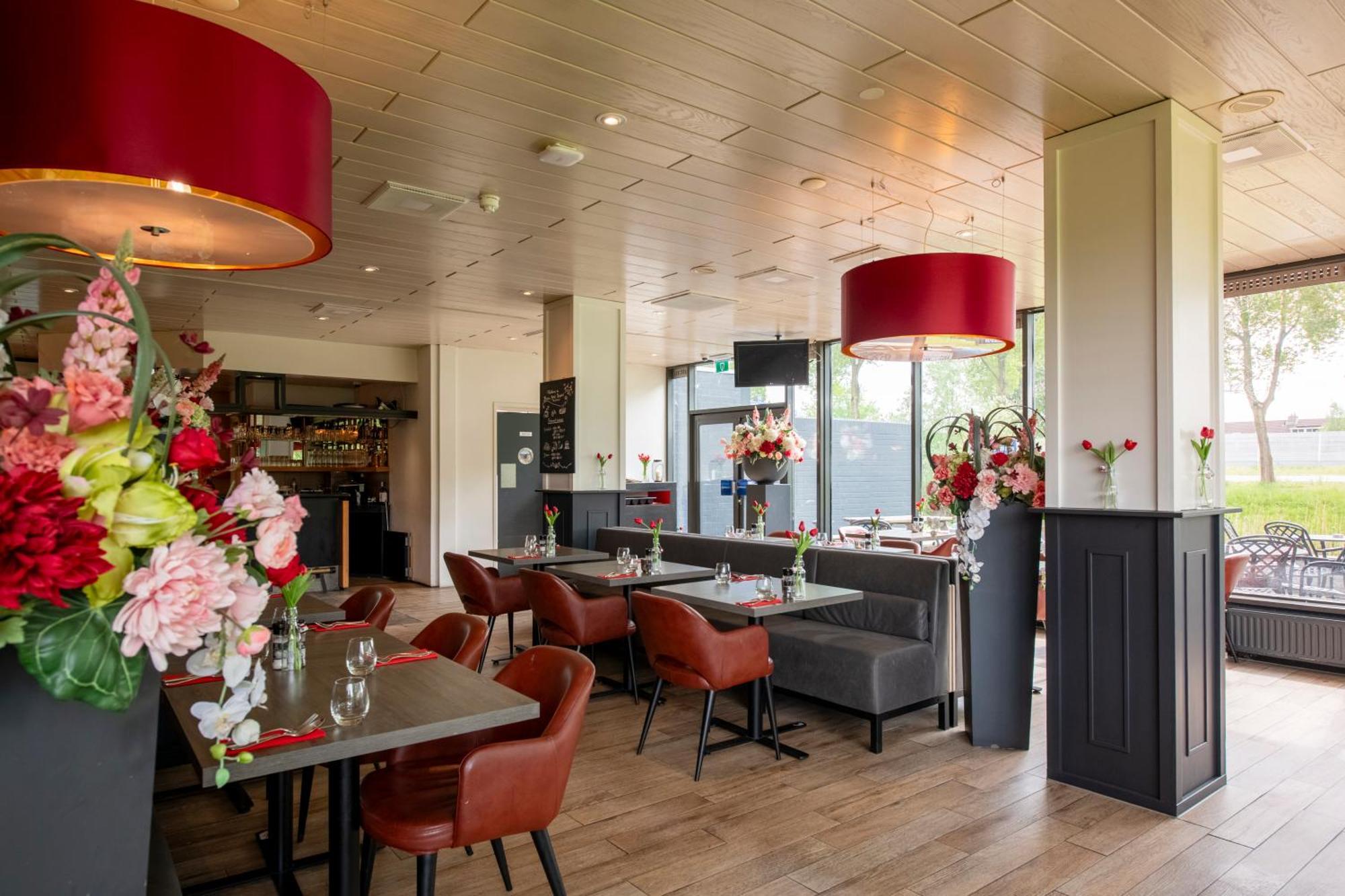 Bastion Hotel Schiphol Гофддорп Екстер'єр фото