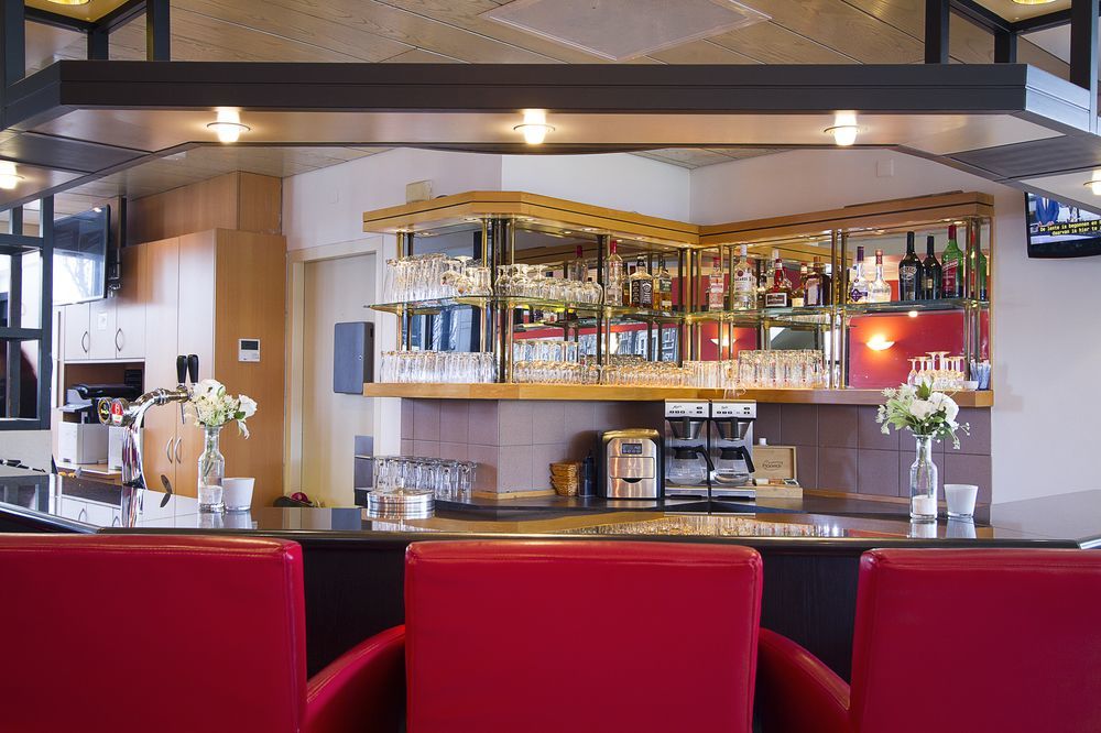 Bastion Hotel Schiphol Гофддорп Екстер'єр фото