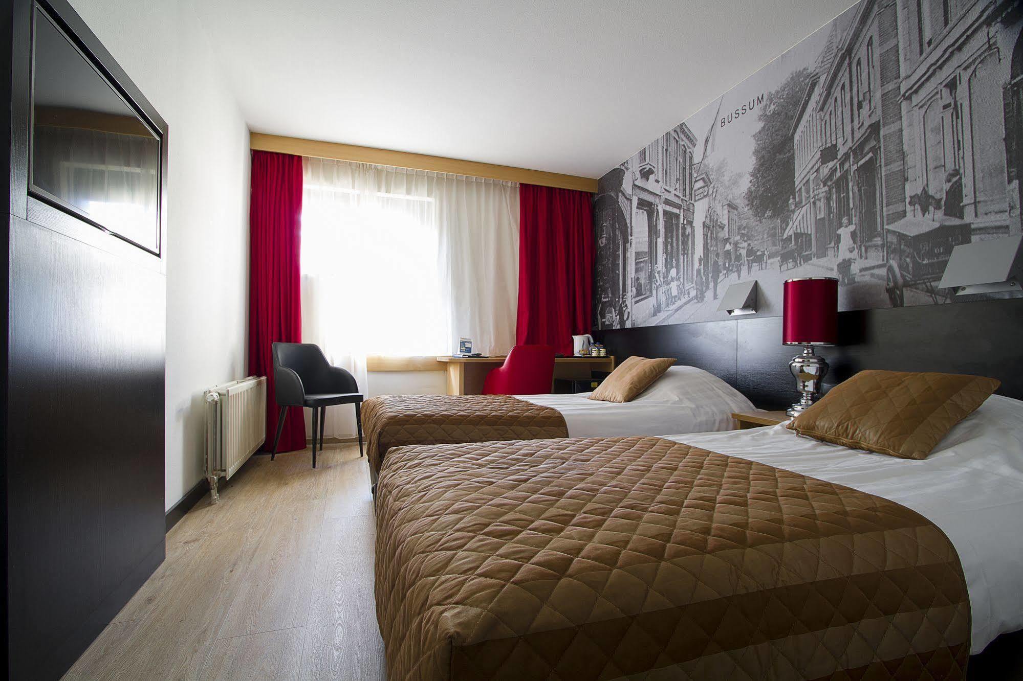 Bastion Hotel Schiphol Гофддорп Екстер'єр фото